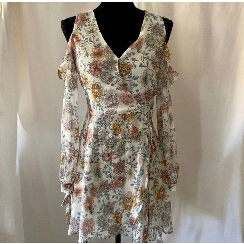 JOA Just One Answer Floral Cold Shoulder Ruffle Mini Dress Cream‎ Pink Yellow M